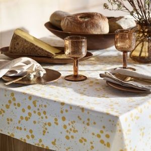 NWT 100% Organic Cotton Patterned Tablecloth